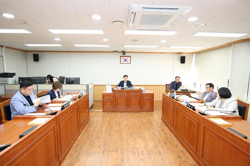 2024.09.04._제269회_제1차_의회운영위원회_(45).jpg 이미지