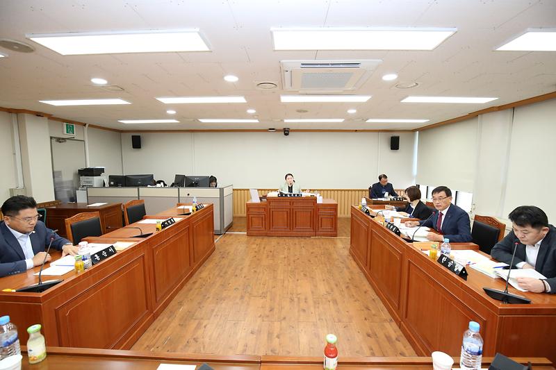 2023.10.17._제263회_제2차_자치행정위원회_(25).jpg 이미지