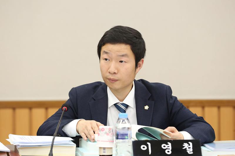 제264회 제5차 자치행정위원회 (2023.12.08.) (이영철 위원) 사진