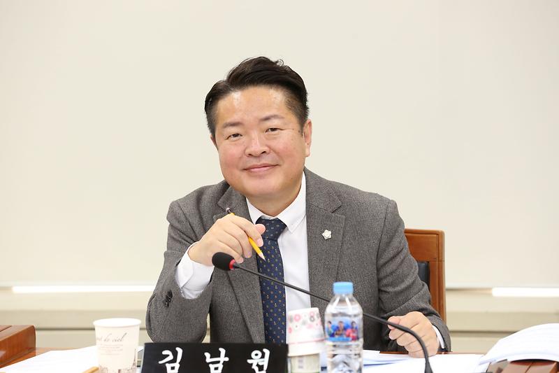 제271회 제1차 기획행정위원회(김남원 위원) 사진