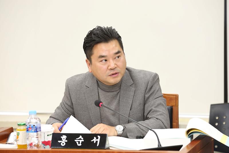 제271회 제5차 기획행정위원회(홍순서 위원) 사진