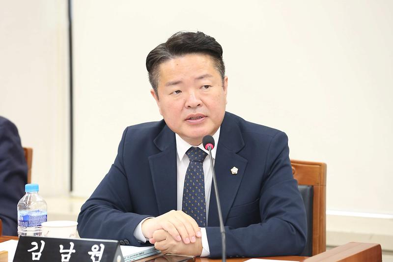 2025.04.07._제273회_제5차_기획행정위원회_(45).jpg 이미지