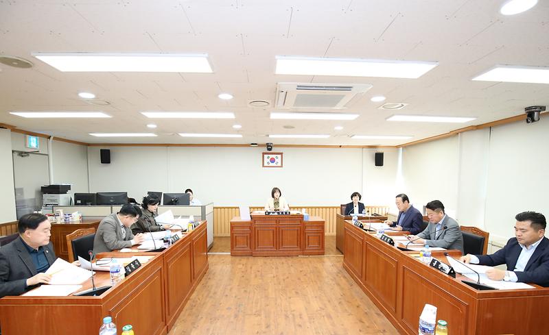 2025.04.08._제273회_제6차_기획행정위원회_(3).jpg 이미지
