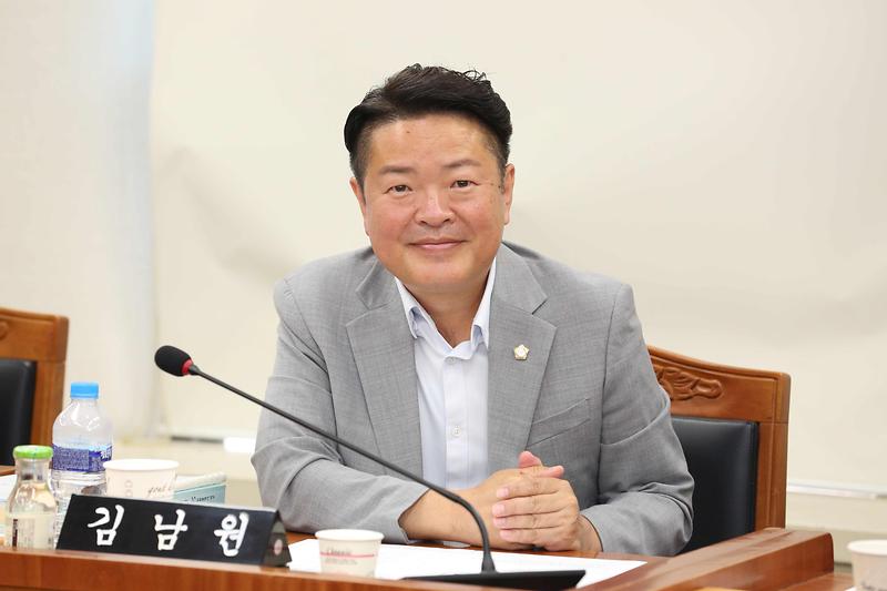 제274회 제1차 기획행정위원회(김남원 위원) 사진
