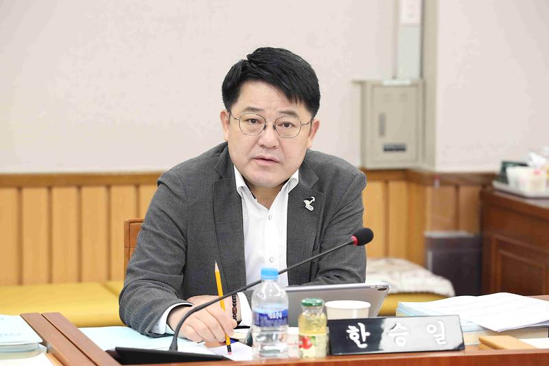 제274회 제3차 기획행정위원회(한승일 위원) 사진