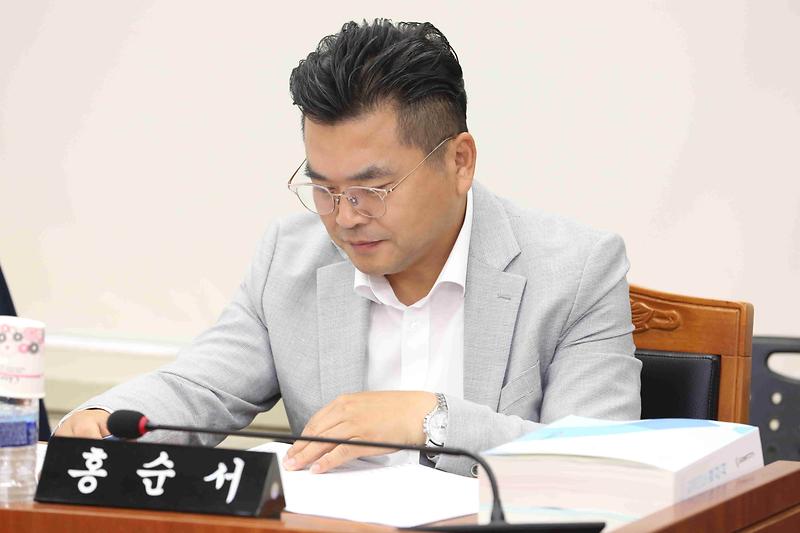 제274회 제4차 기획행정위원회(홍순서 위원) 사진