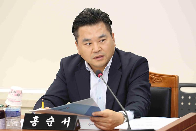 제274회 제5차 기획행정위원회(홍순서 위원) 사진