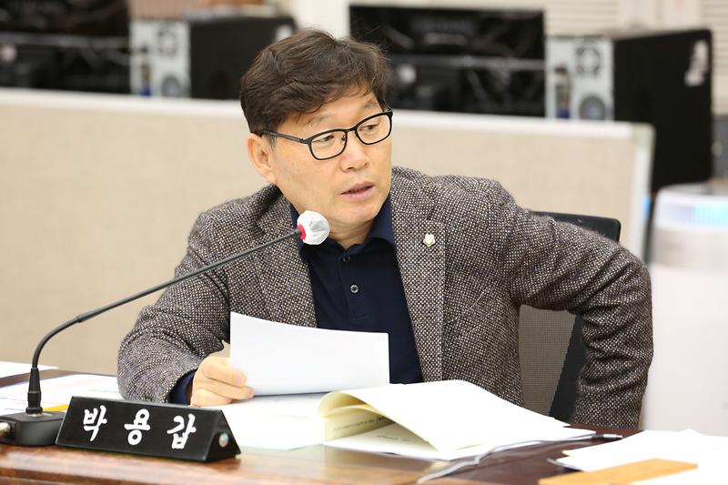 2024년도 행정사무감사 3일차(박용갑 위원) 사진