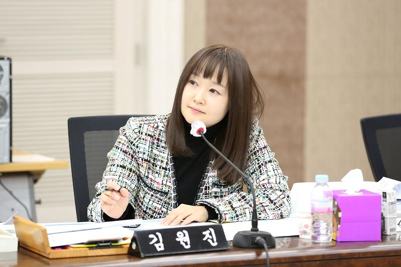 2024년도 행정사무감사 4일차(김원진 위원) 사진