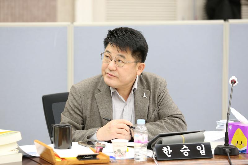 2024년도 행정사무감사 4일차(한승일 위원) 사진