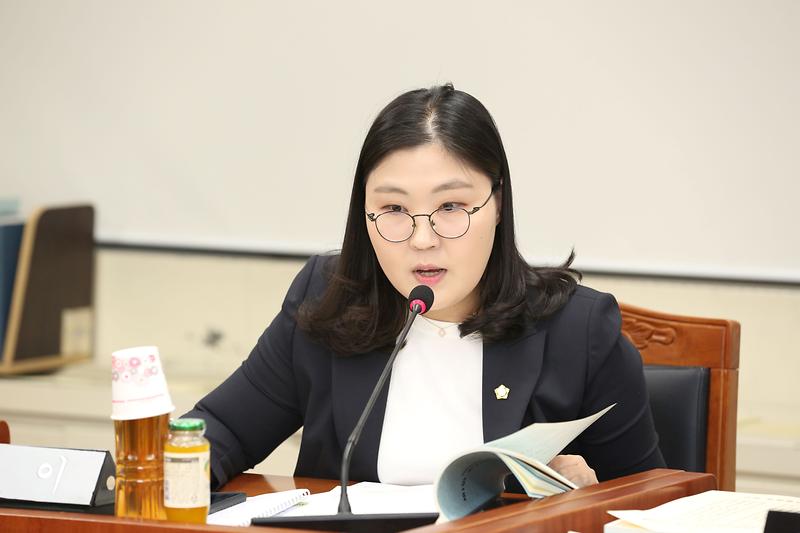 제266회 임시회 복지도시위원회 (송이 위원) 사진