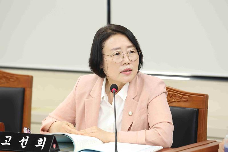 제274회 제2차 복지도시위원회(고선희 위원) 사진