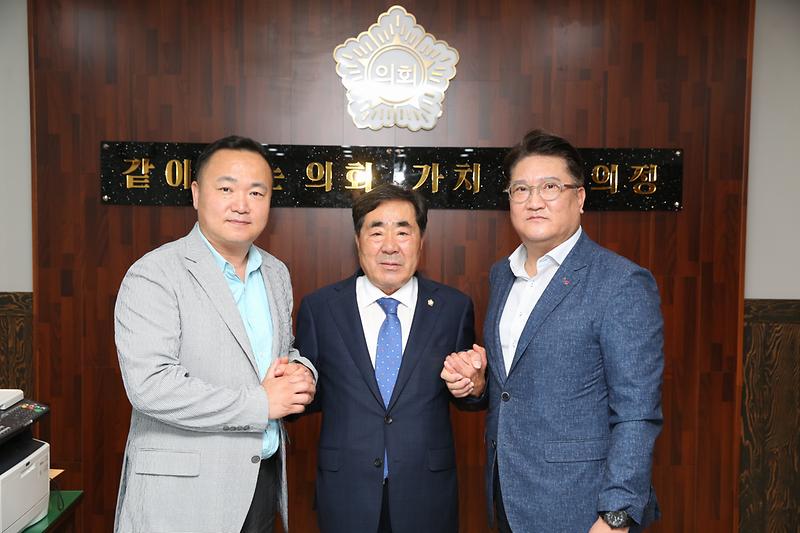2019.9.5.클린로드사업관련_특위_구성_여야합의_사진.jpg 이미지