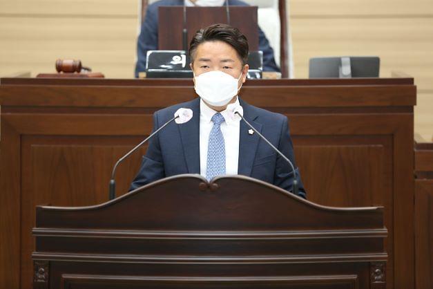2022-09-16__보도자료(제253회_서구의회_제1차_정례회_제2차_본회의_구정에_관한_질문_및_답변)3-김남원의원_.jpg 이미지