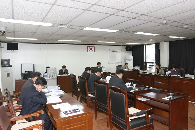제138회 임시회의 따른 조례정비 특별 위원회 회의 사진