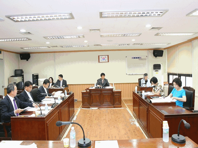 각 위원회별 조례안 심사(09.7.13.) 사진