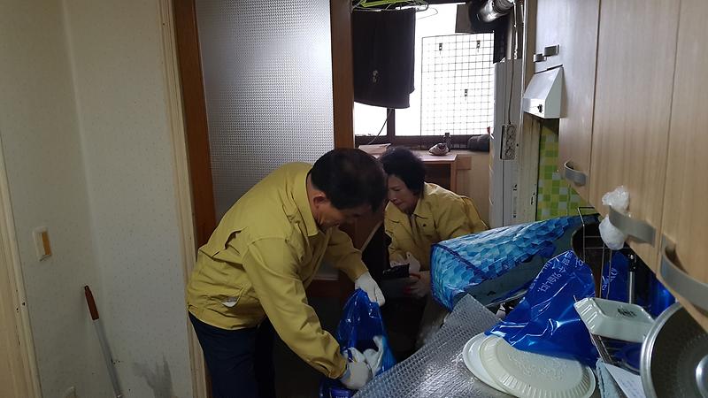 수해 복구 작업 사진