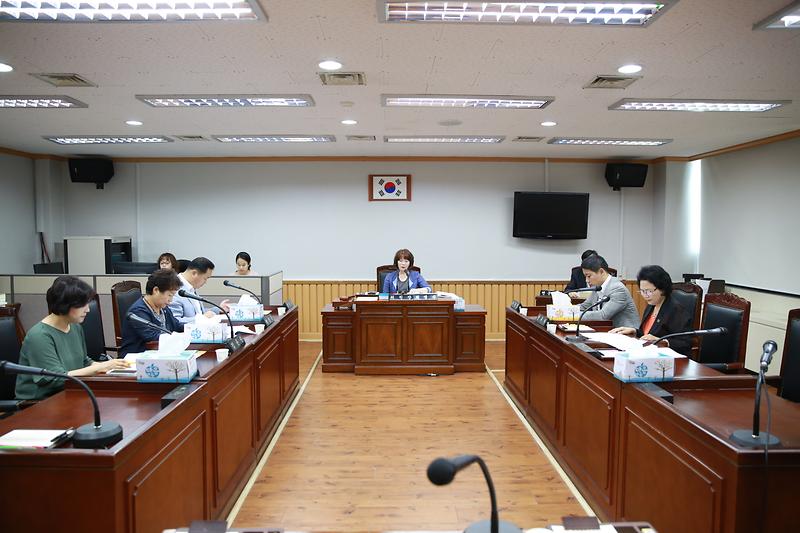 환경조사 특별위원회 사진