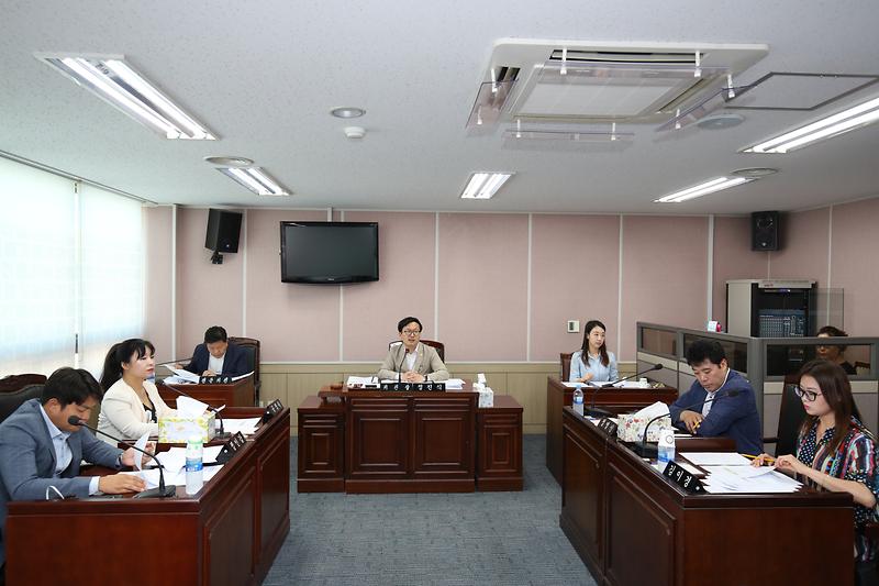 2019.06.11._제1차_의회운영위원회_(9).jpg 이미지