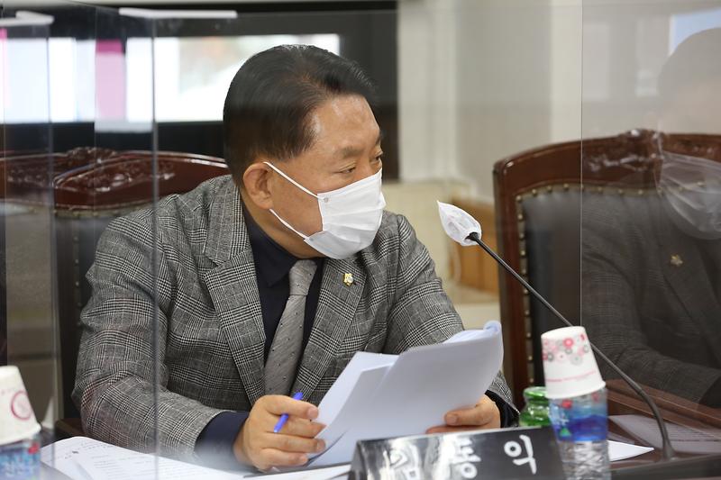2021.02.25._제242회_제6차_복지도시위원회__(31).jpg 이미지