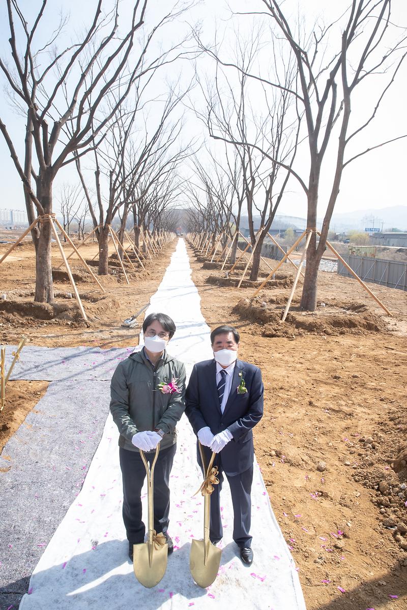 2021.03.31._경서3구역_느티나무300숲길_식수식_(46).jpg 이미지