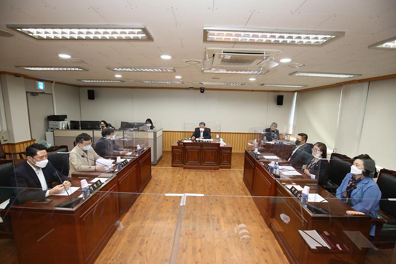 2021.04.05._제243회_임시회_제1차_예산결산특별위원회_(4).jpg 이미지