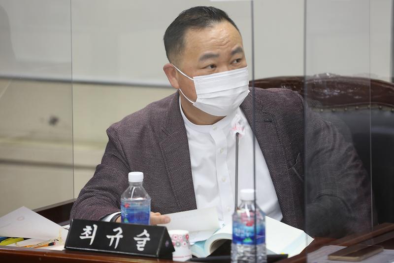 2021.04.06._제243회_제1차_복지도시위원회__(18).jpg 이미지