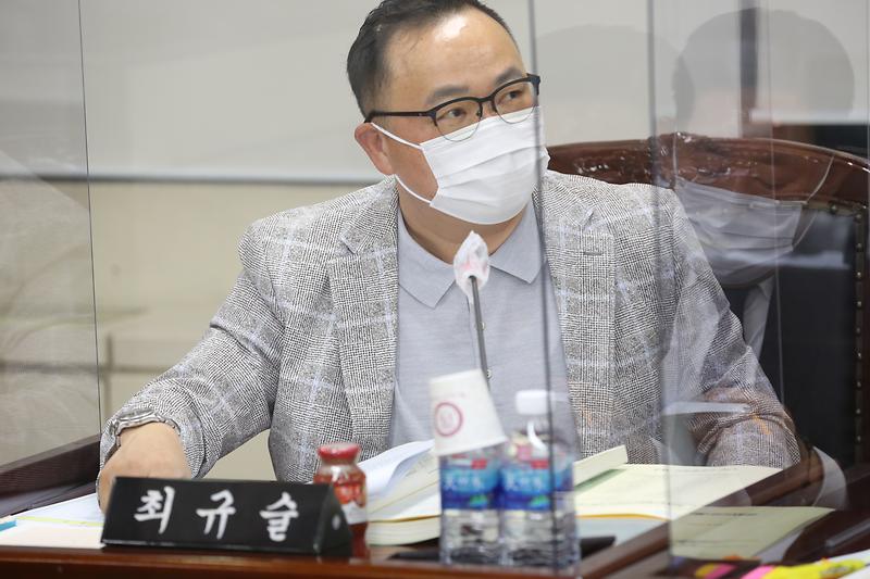 2021.04.13._제243회_제6차_복지도시위원회__(10).jpg 이미지