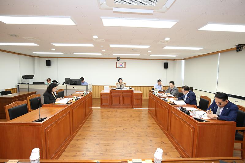 2026.09.15._제283회_임시회_제2차_복지환경도시위원회_(8)-.jpg 이미지