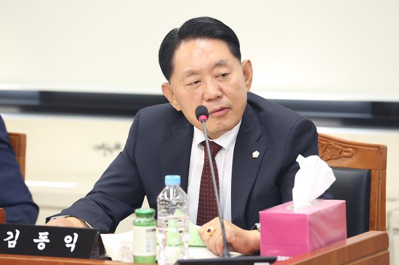 2026.09.16._제283회_임시회_제3차_복지환경도시위원회_(18)-.jpg 이미지