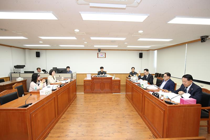 2026.09.17._제283회_임시회_제4차_복지환경도시위원회_(13)-.jpg 이미지