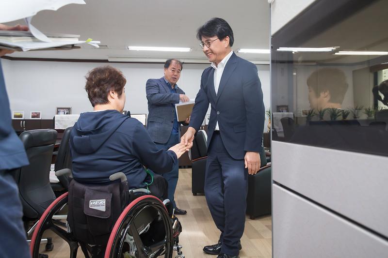 20180928 인도네시아 장애인 아시아경기대회 출전 서구청 선수 격려 사진