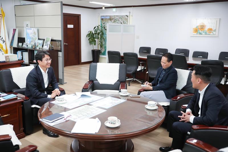20190611 동아일보 인터뷰 사진