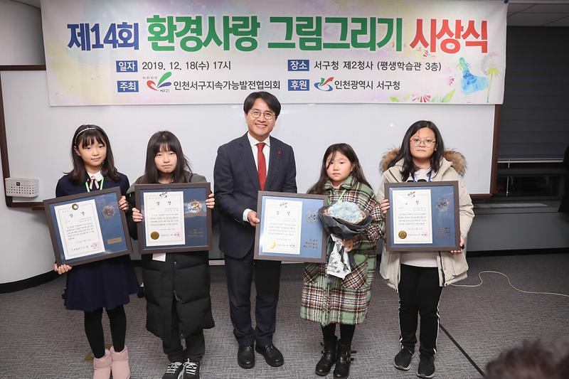 Young-8879.jpg 이미지