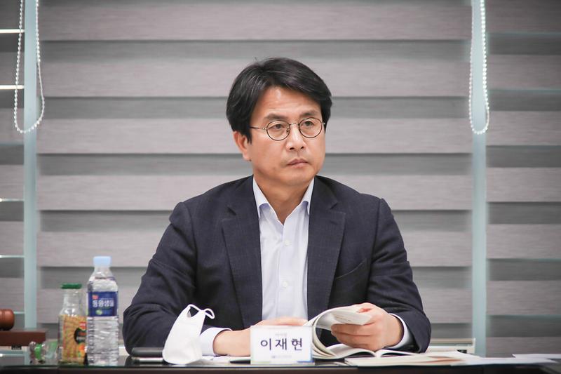 Young-8257.jpg 이미지