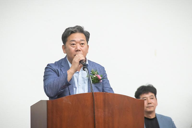 Young-1955.jpg 이미지
