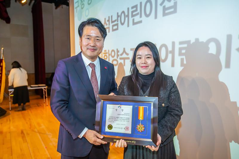 Young-5790.jpg 이미지
