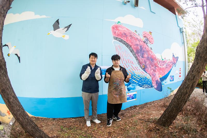20260428 발달장애인 예술가와 함께하는 벽화 봉사 사진