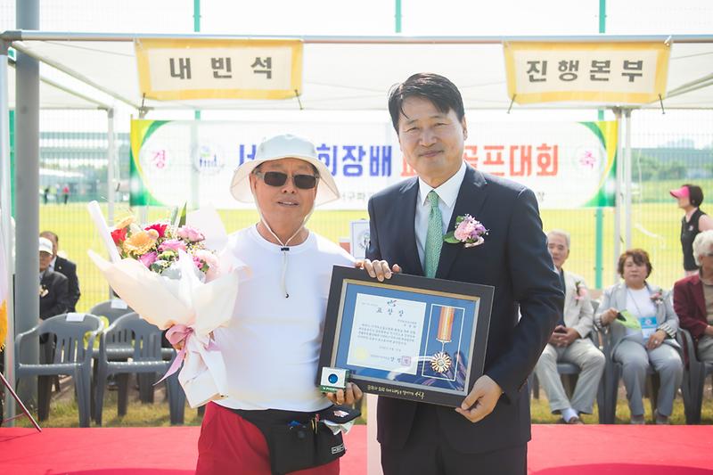 Young_9787.jpg 이미지