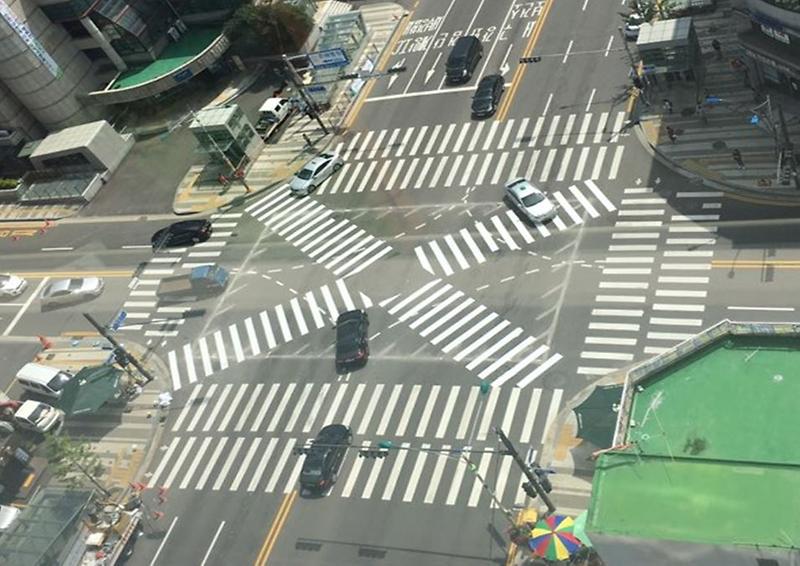 1_서구,_연희사거리_대각선_횡단보도_설치.jpg 이미지