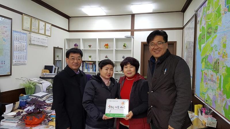 검암경서동_지역사회보장협의체_「희망나눔이웃_인증패(제16호_~_제24호)」전달.jpg 이미지