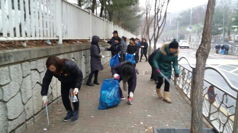 검단2동_7개_자생단체_설맞이_대청소1.jpg 이미지