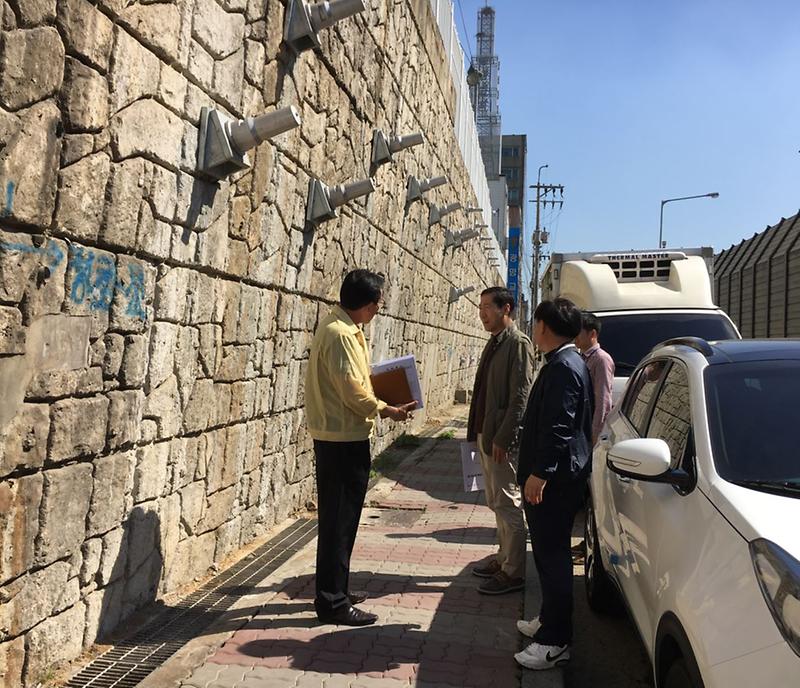 하명국_부구청장,_안전사고_우려_재난위험시설_현장_점검.jpg 이미지