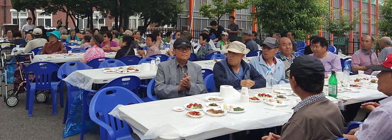 2서구_가정2동,_봉수자율방범대와_새마을협의회_경로잔치_개최.jpg 이미지
