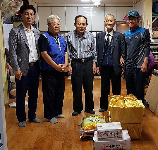 7서구_가좌1동_주민자치위원회,_경로당_방문.jpg 이미지