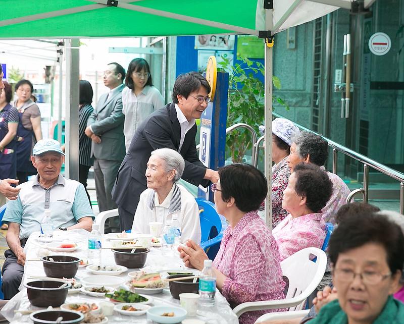 9서구_가정3동,_초복맞이_어르신_삼계탕_대접_행사__사진추후송부.jpg 이미지