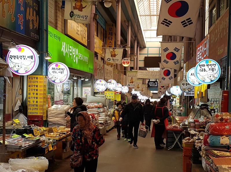 서구,_가좌시장_점포간판을_통해_특색시장_조성.jpg 이미지