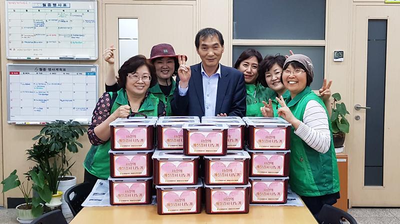 5당하동_새마을부녀회,_사랑의_계절김치_나눠.jpg 이미지