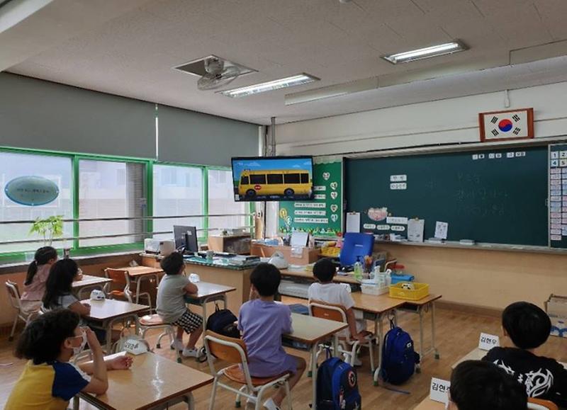 1서구,_영상_콘텐츠_활용_어린이_교통안전교육_실시_(3).jpg 이미지