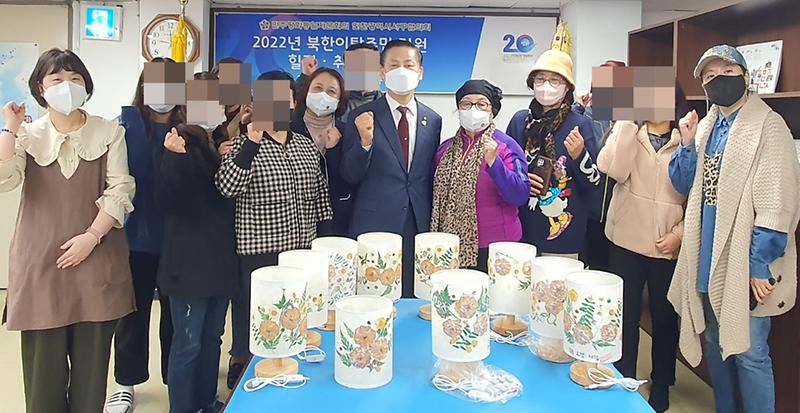 7민주평통_서구협의회,_북한이탈주민과_함께한_힐링․취미_교실__(2).jpg 이미지